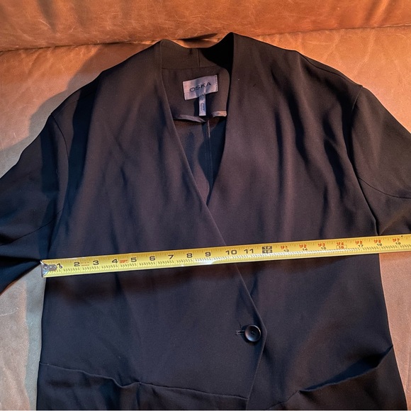 OSKA Renja Jacket Black Asymmetrical Blazer
Draped Single Button VNeck w pockets - Picture 5 of 8